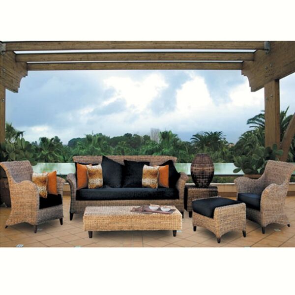 MAGIONE living room