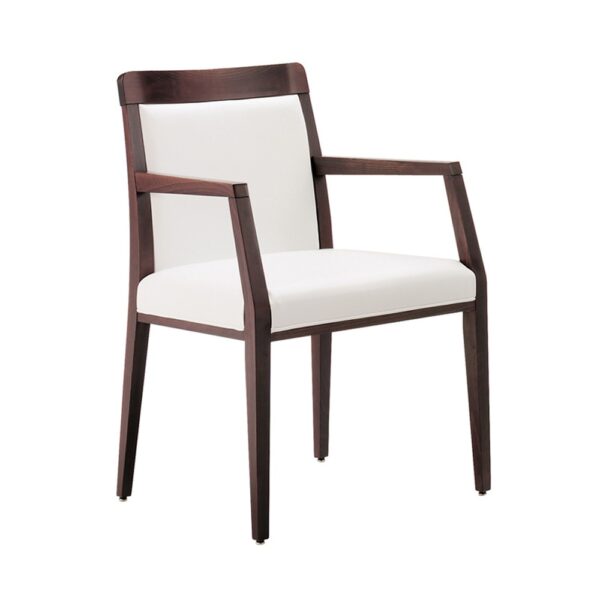 Opera Boheme armchair empty