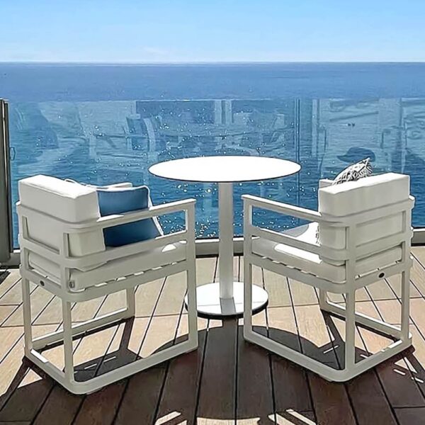 MANHATTAN Armchair