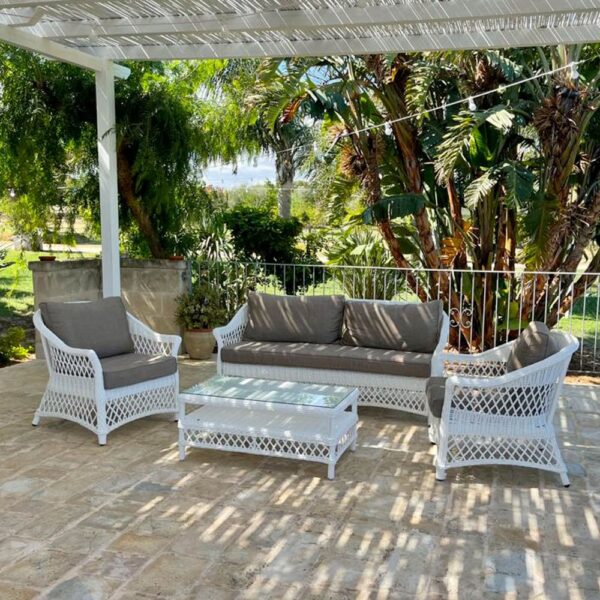 CONNECTICUT Living Room