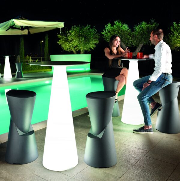 TIFFANY table